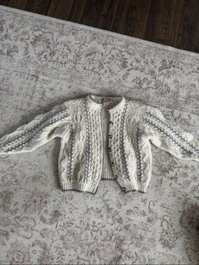 Woolrich Cream and Gray Handframed Rugged Outdoorwear Sweater